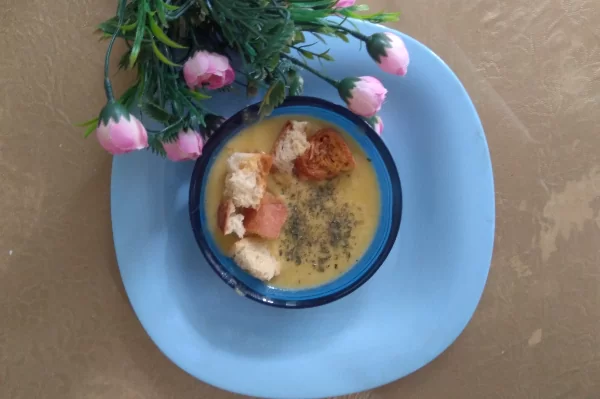 Süzme Mercimek Çorbası Tarifi