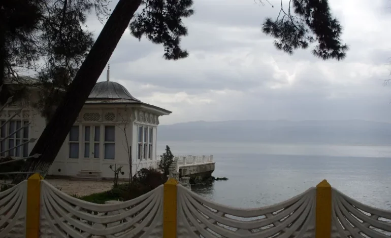 Kocaeli’nin İncisi Hereke: Osmanlı Halıları, Deniz Manzarası ve Tarihi Güzellikler