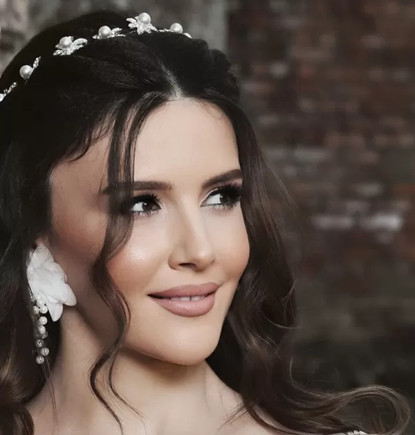 Gelin makyajı uygulama